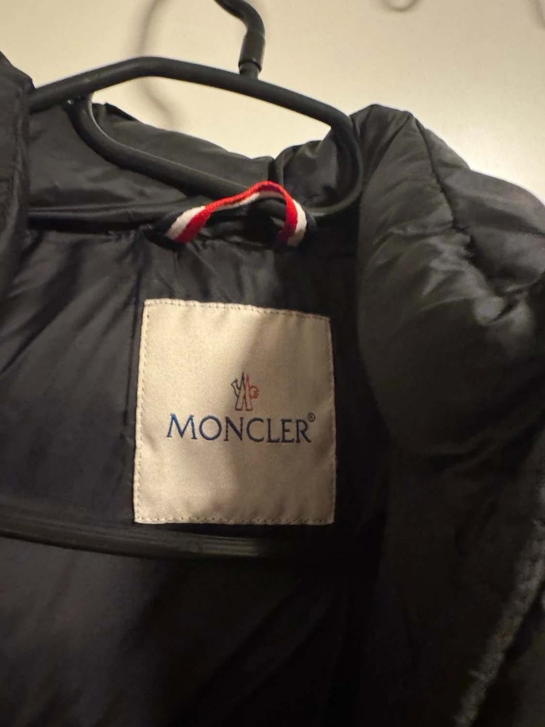 Svart lång dunjacka från Moncler - 4