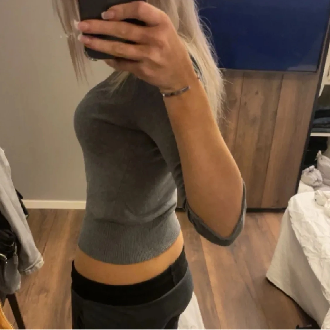 Grå ribbad kofta - 2