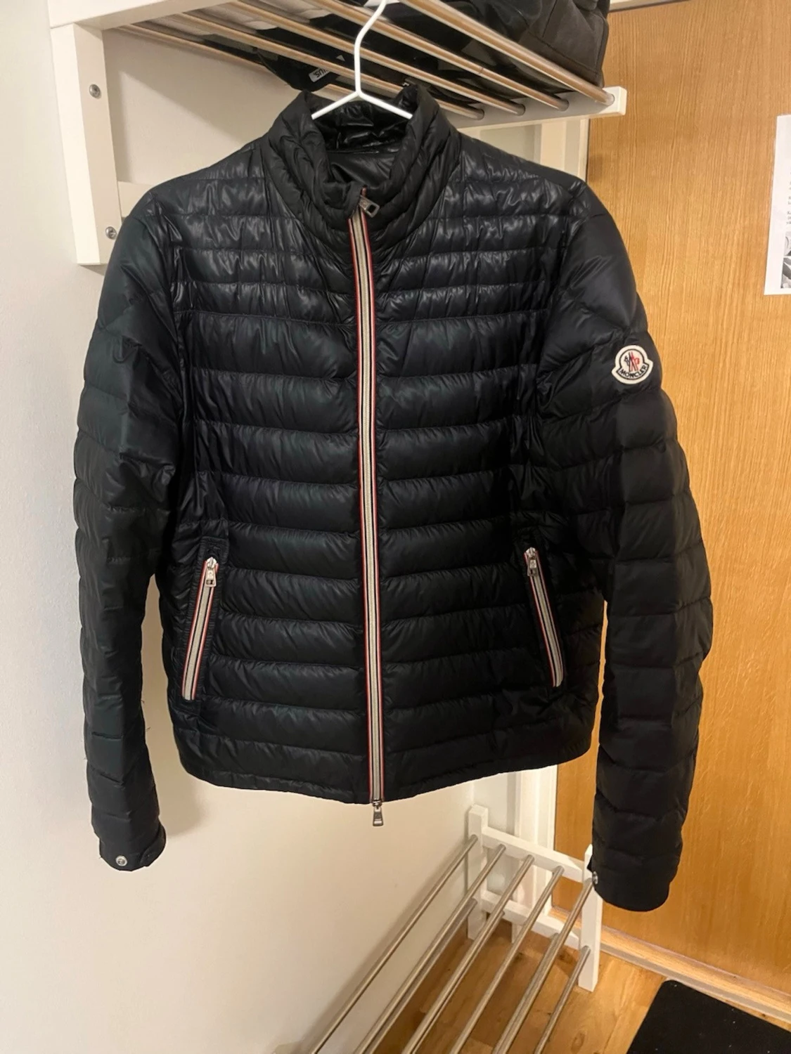 Moncler pufferjacka strl 3