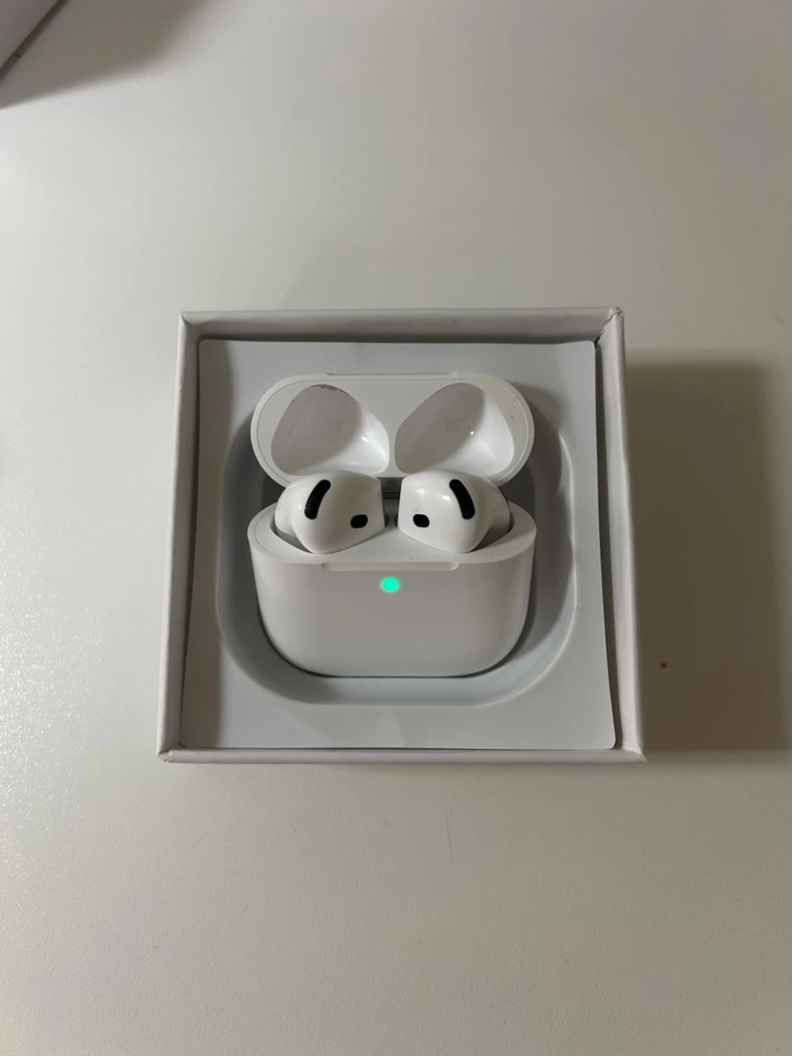  AirPods 4 - 1