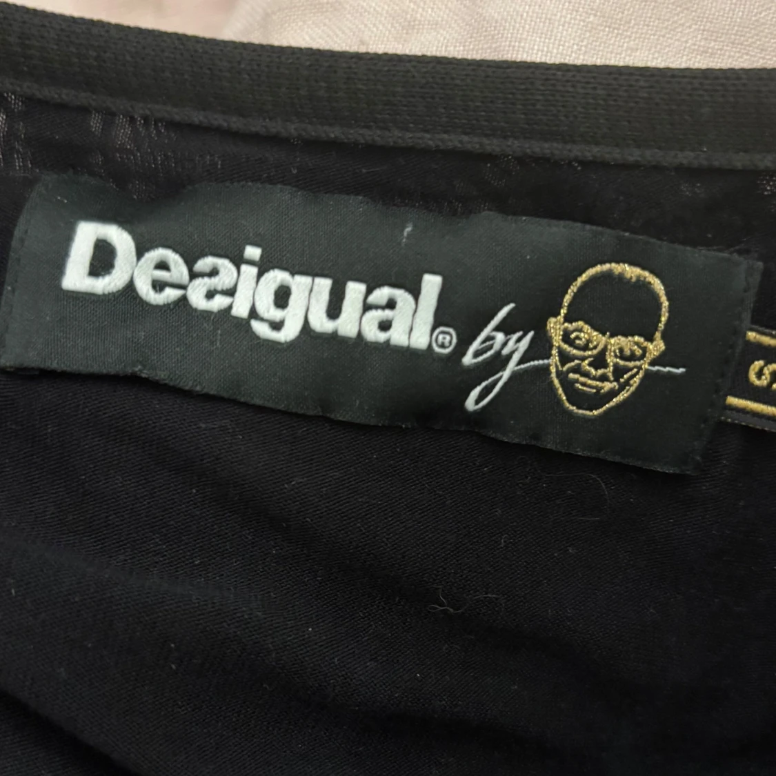 Svart spetsklänning från Desigual - 2