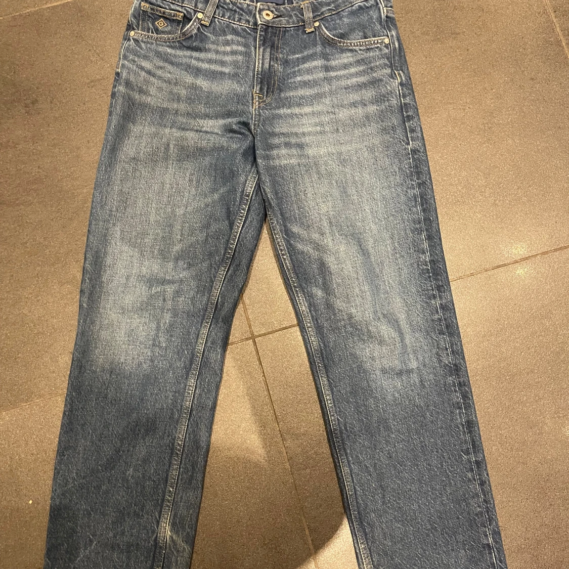 Blå relaxed jeans från Gant W28