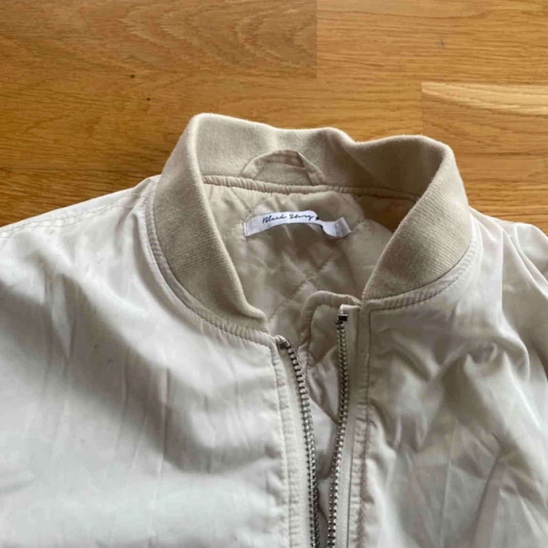 Beige bomberjacka - 2