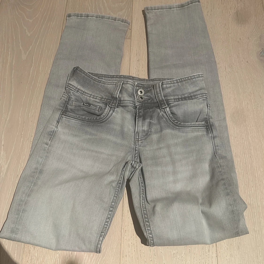 Grå Pepe Jeans