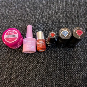 Gel polish/gellack/builder gel, kräver uv-ledlampa - Silcare builder gel endast öppnad men oanvänd. Resten är nya och oanvända. Se sista bilden på färgerna tagna från nätet. 