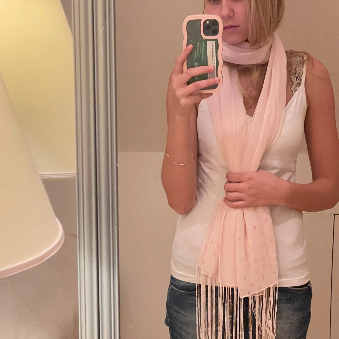 Ljusrosa tun glittrig halsduk med fransar  - 1