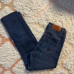 Tiger of sweden jeans  - Mörkblåa tiger of sweden jeans i storlek W29 L32!! Mycket bra skick, hör av dig vid minsta fundering!!