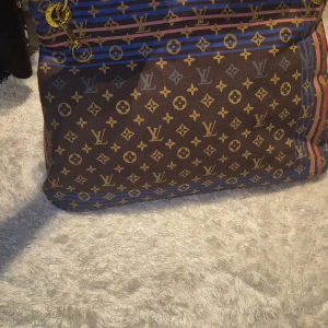 Stor brun väska - Stor brun väska aldrig använd