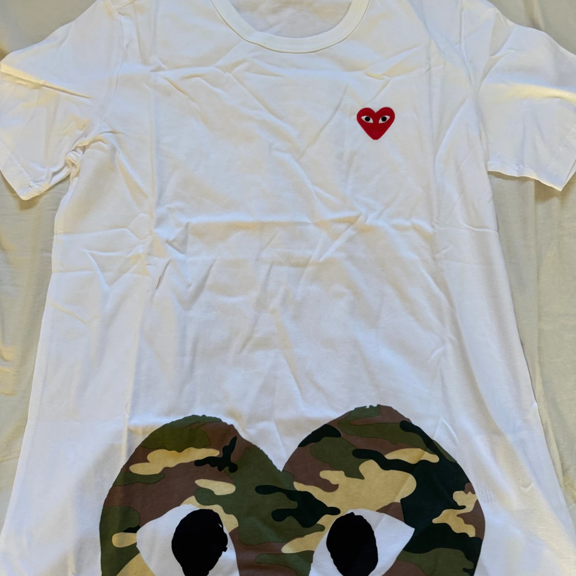Vit Comme des Garçons Play t-shirt
