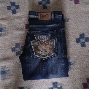 Vintage dolce gabbana jeans - Vintage dolce gabbana jeans. Midja:42. Ytterben:113. Innerben:88. FRI FRAKT