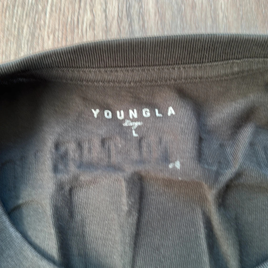 Svart oversized t-shirt från YoungLA i storlek L - 2