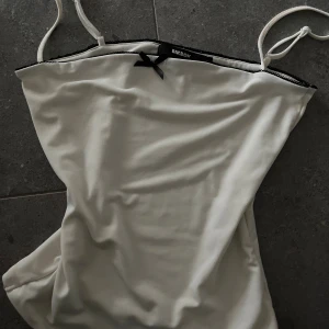 Topp - Fin topp, tryck köp nu🩷