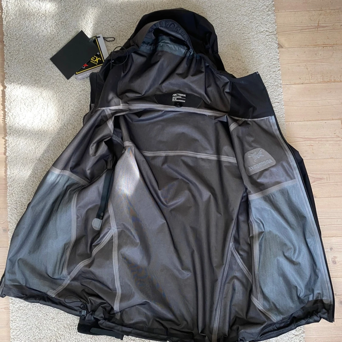 Svart vindjacka  - 3