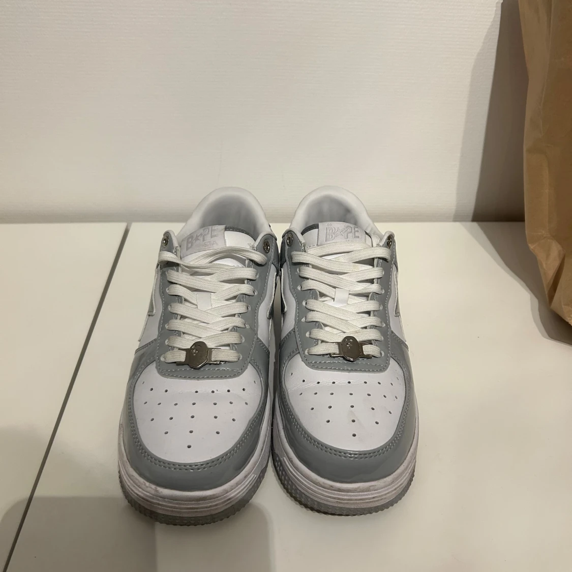BAPE STA vita och grå sneakers - 2