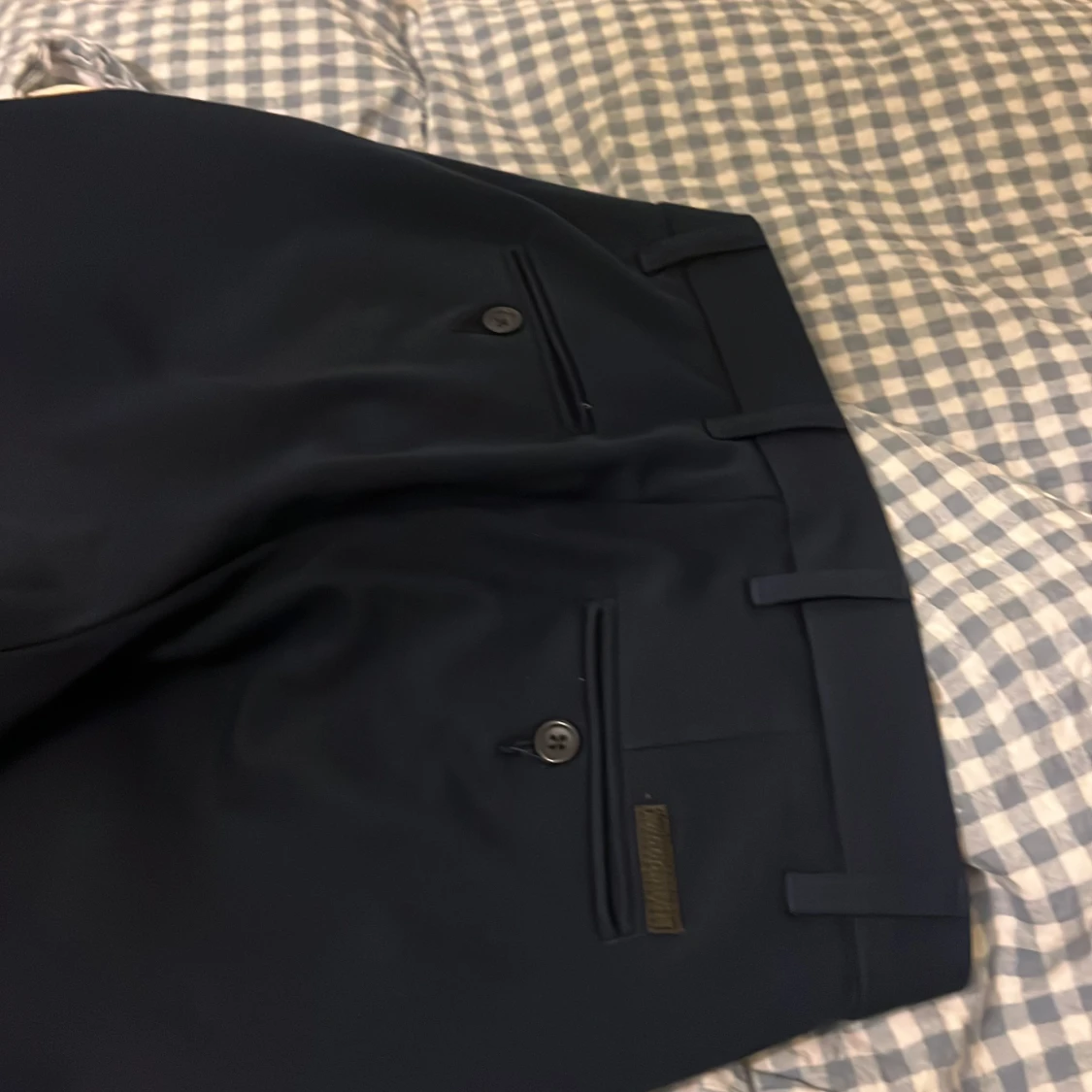 Midnattsblå kostymbyxor från Woodbird - 3