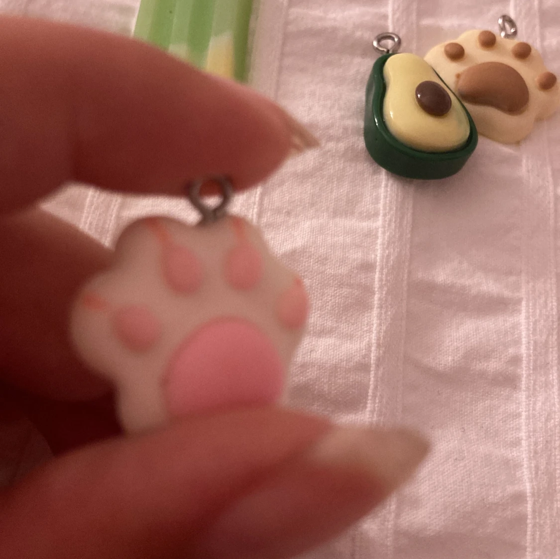 Söta berlocker i olika former - 2