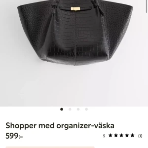 Väska - Säljer min väska är helt ny🥰