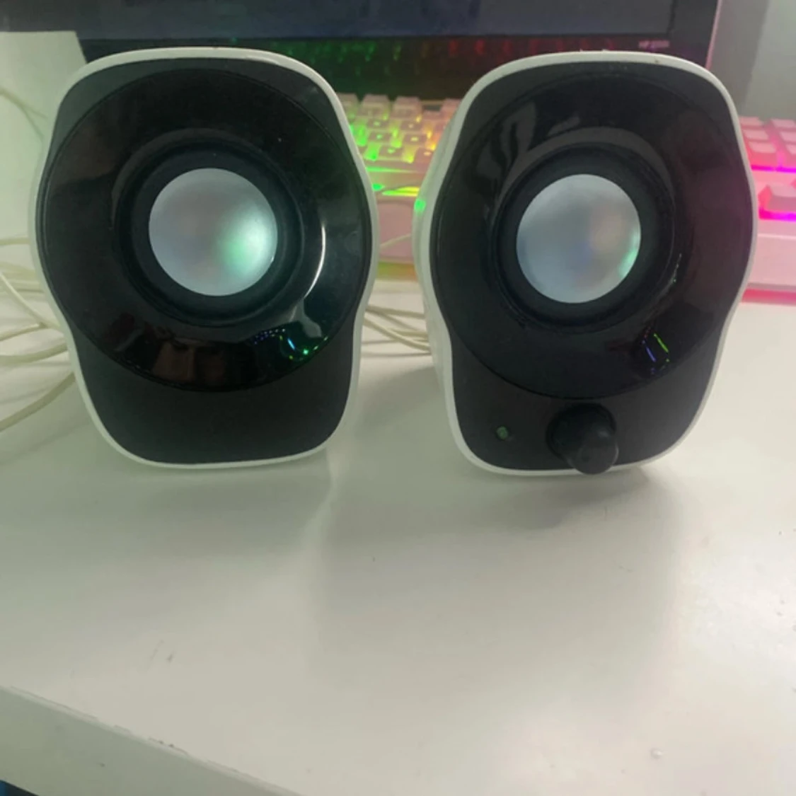 USB-datorhögtalare med volymkontroll