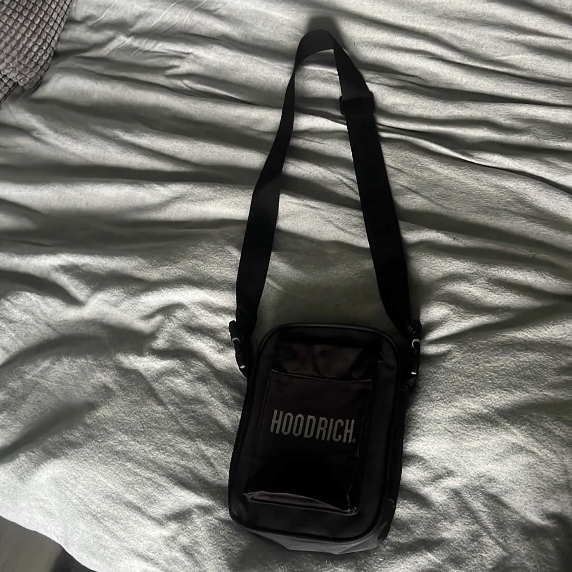 Svart axelväska från Hoodrich