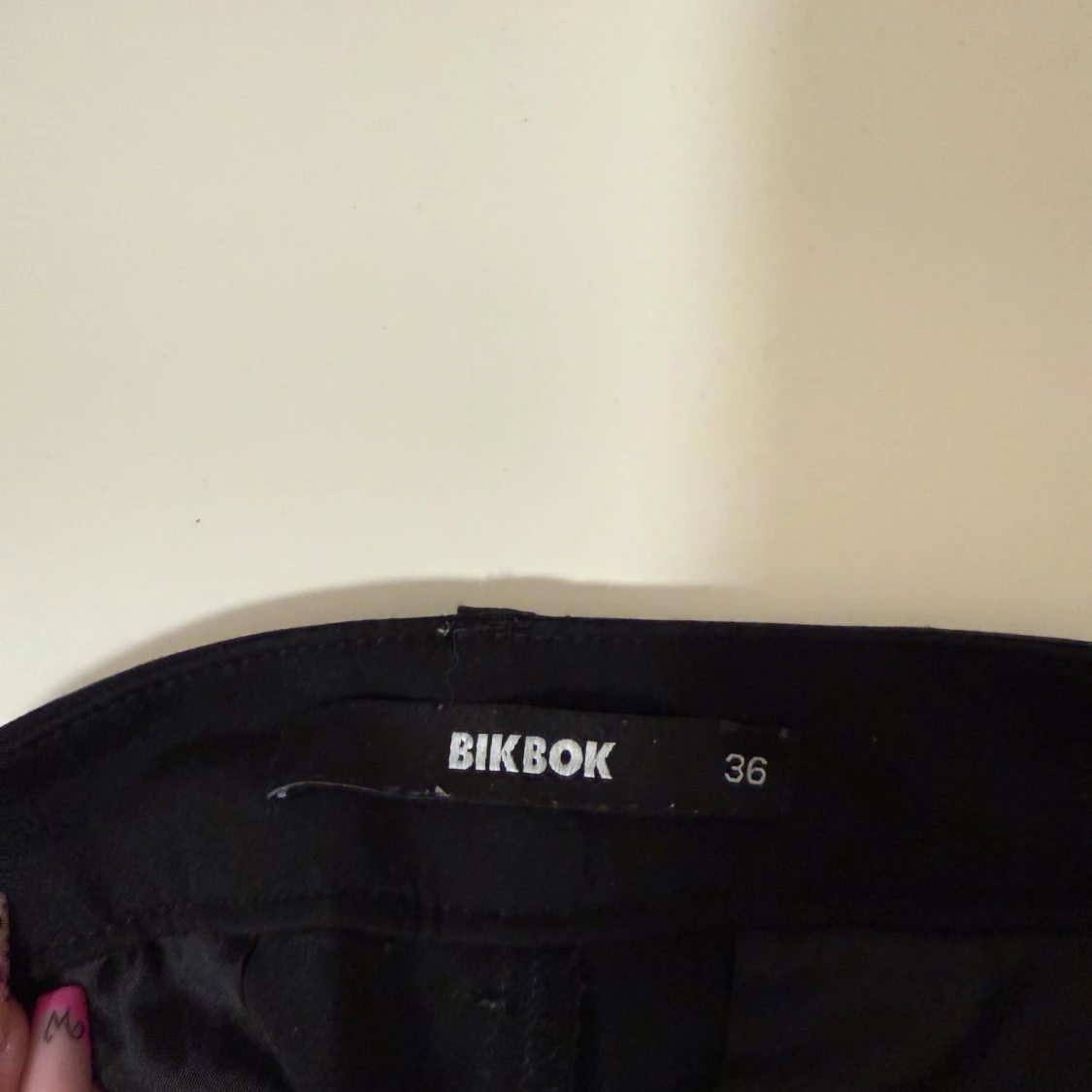 Svarta kostymbyxor  - 2