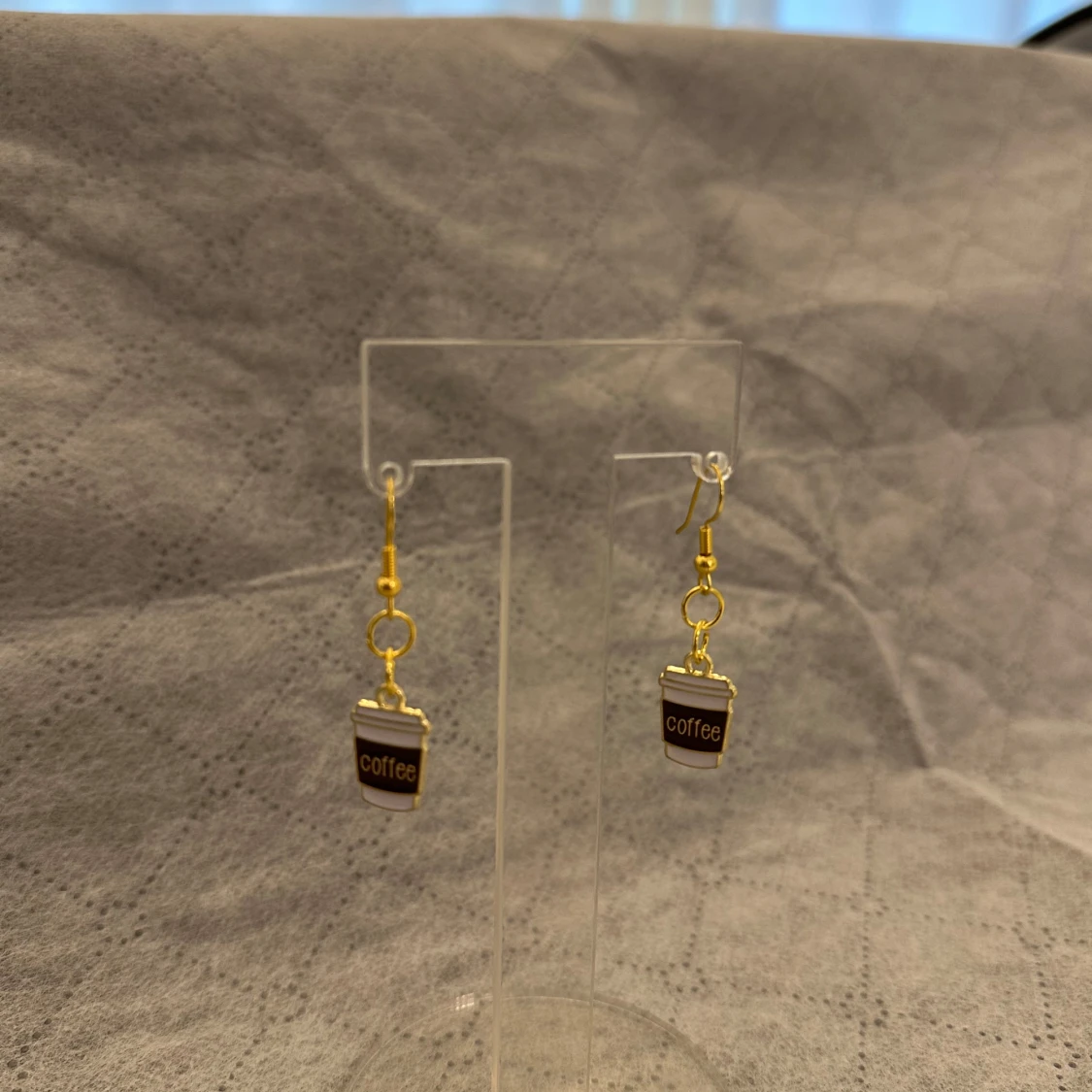 Örhängen med kaffemugg-hängen - 3