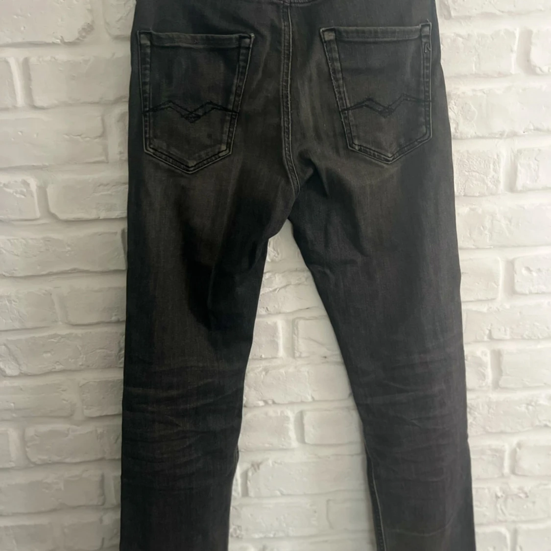 Replay svarta thad  - 1