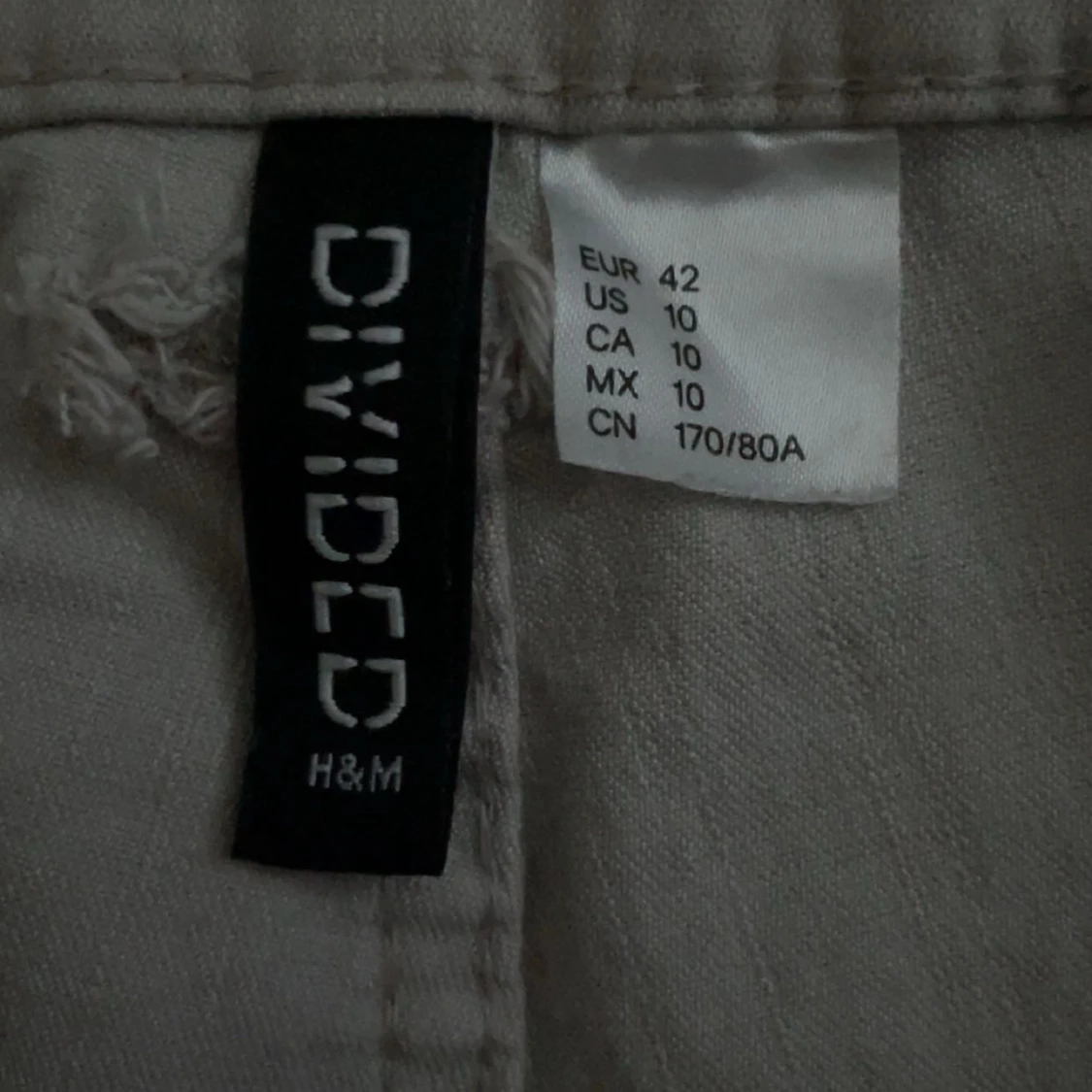 Beiga bootcut-byxor från H&M Divided - 2