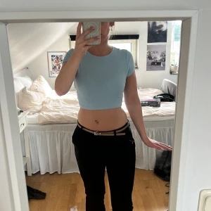 Topp  - Superfin ribbad top🩵köpare står för frakt