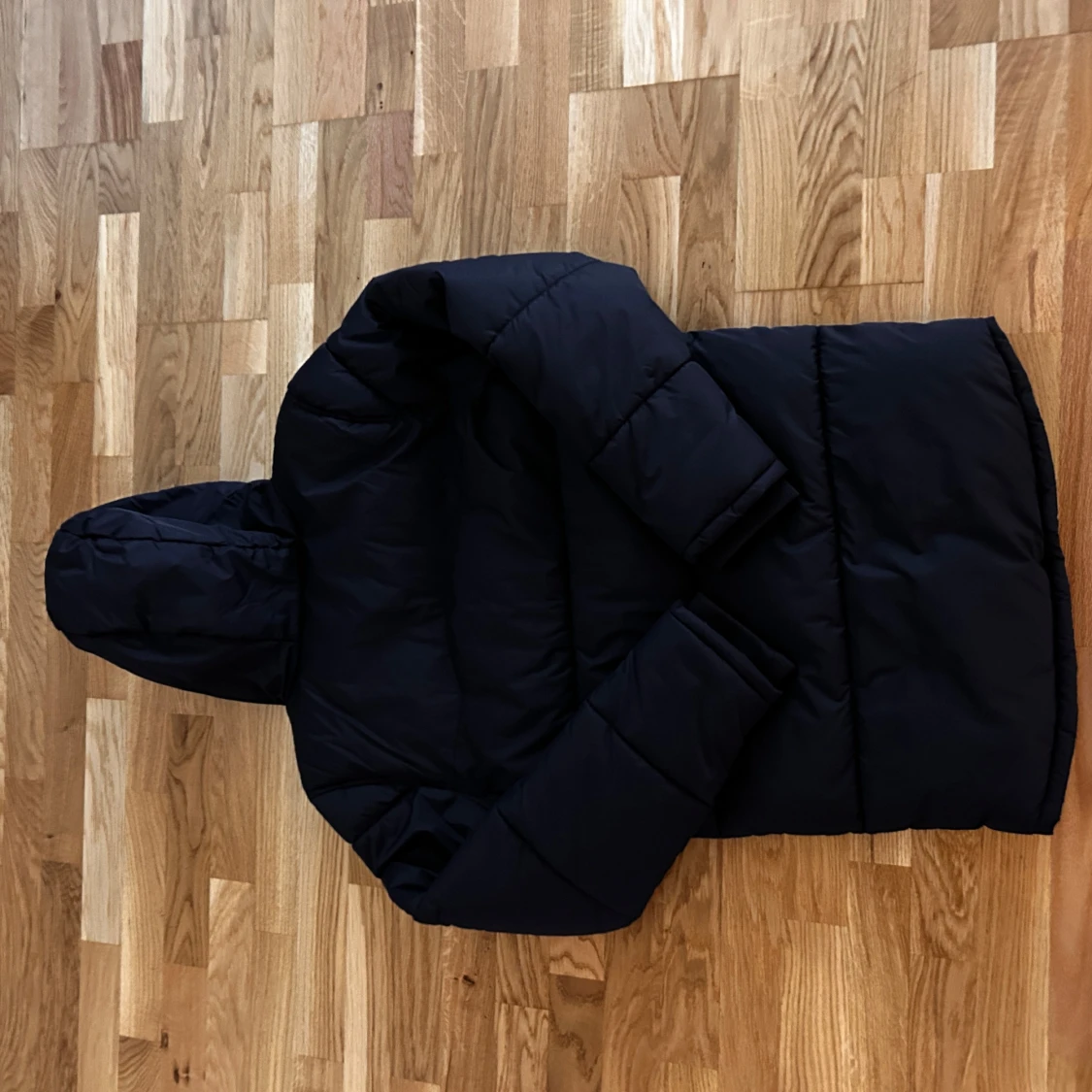 Mörkblå pufferjacka från Lee - 1