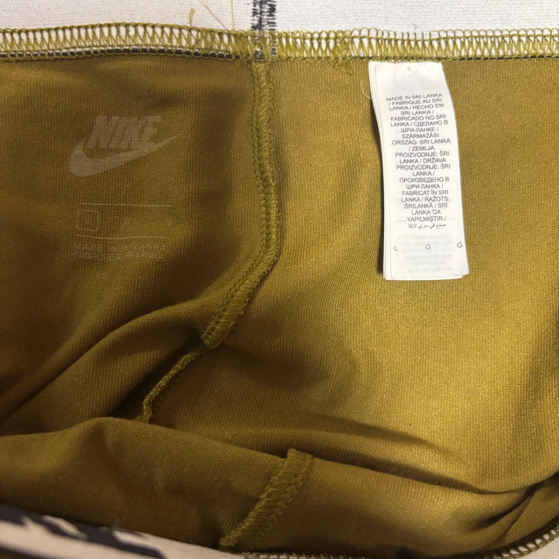 Olivgröna leggings från Nike - 2