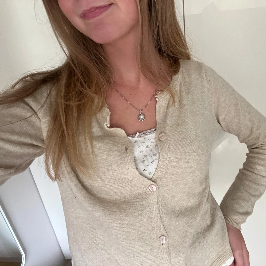 Beige kofta med knappar - 2