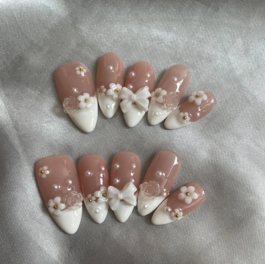 S - Press-on naglar med 3D blommor & pärlor