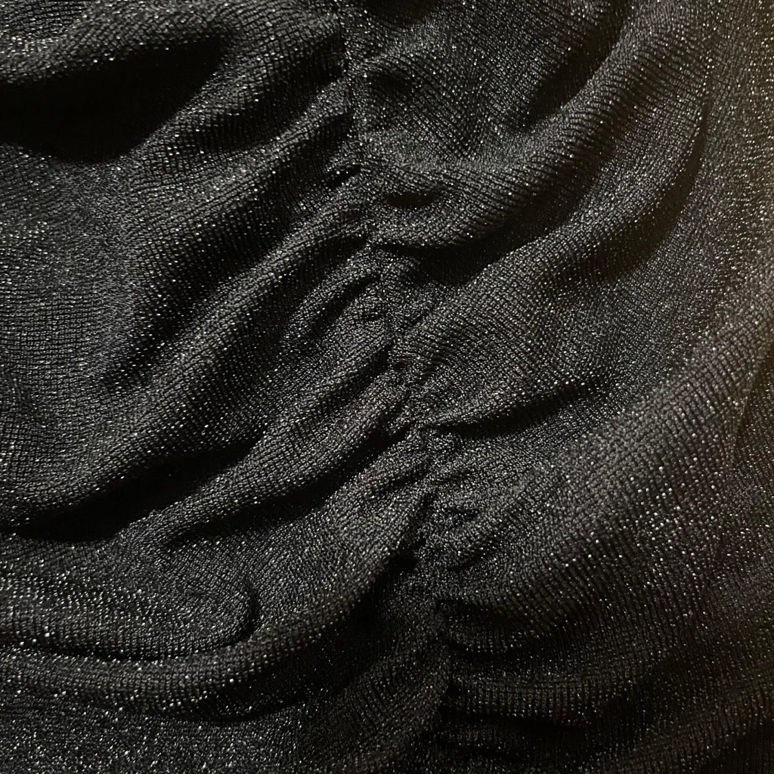 Svart glittrig topp från By Swan - 3