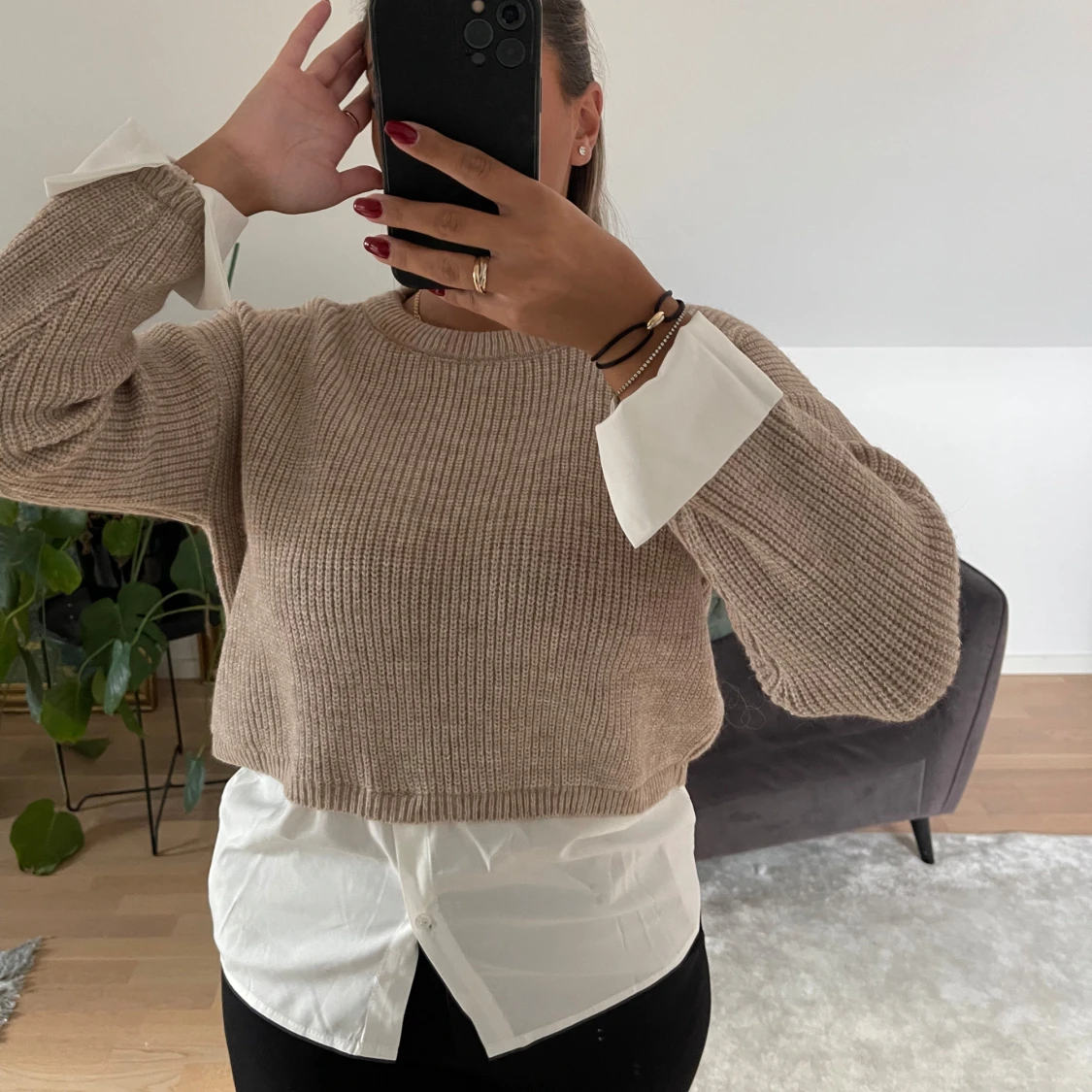 Beige stickad croppad tröja - 1