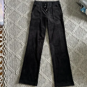 Juicy byxor - Juicy byxor i xs, använda men inget som märks💕