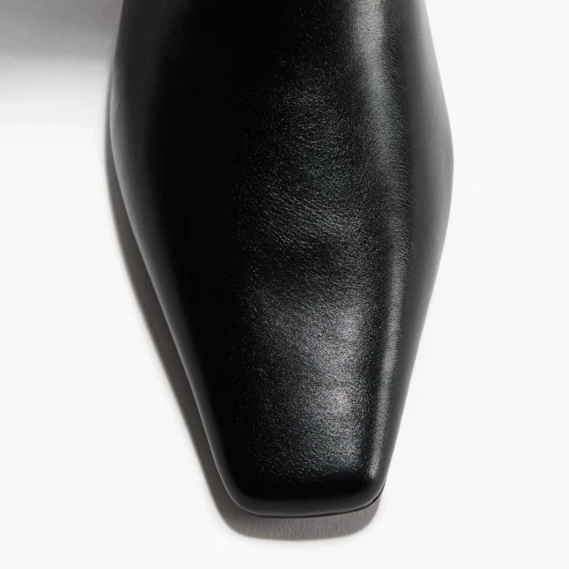 Svarta höga boots i skinn med spetsig tå - 2