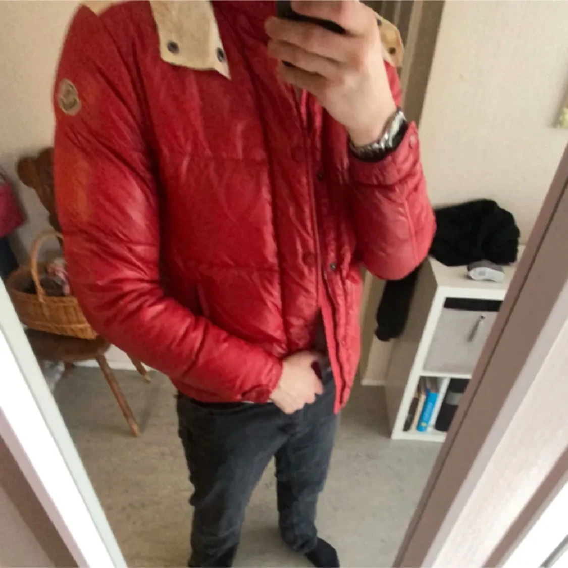 Röd dunjacka från Moncler - 1