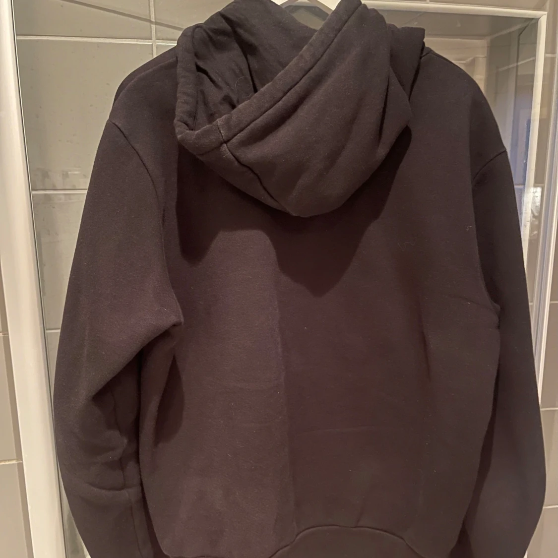 Svart Lacoste Hoodie - 1