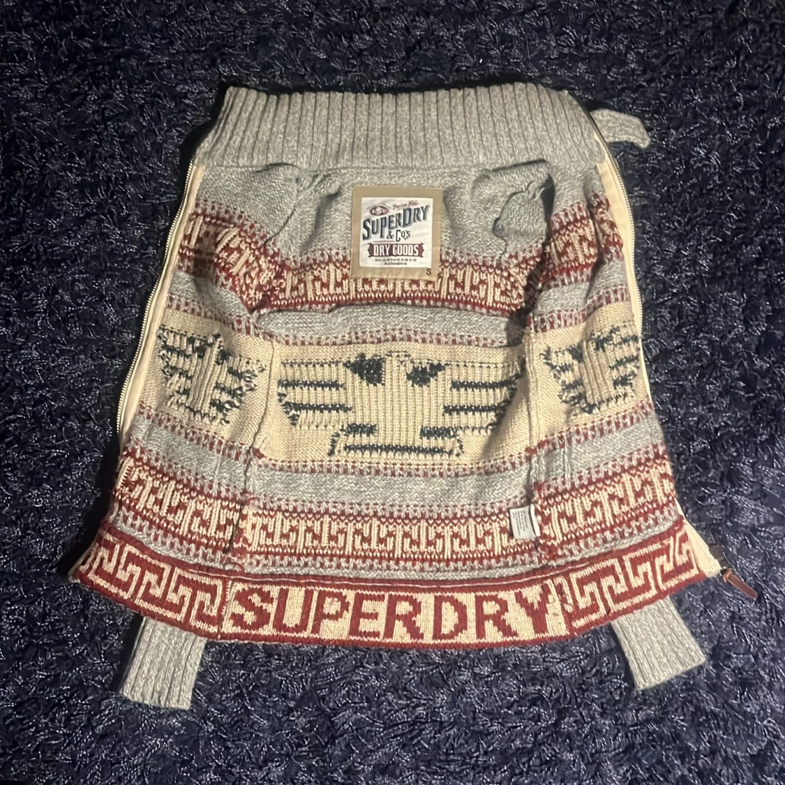 Stickad kofta från Superdry med mönster - 2