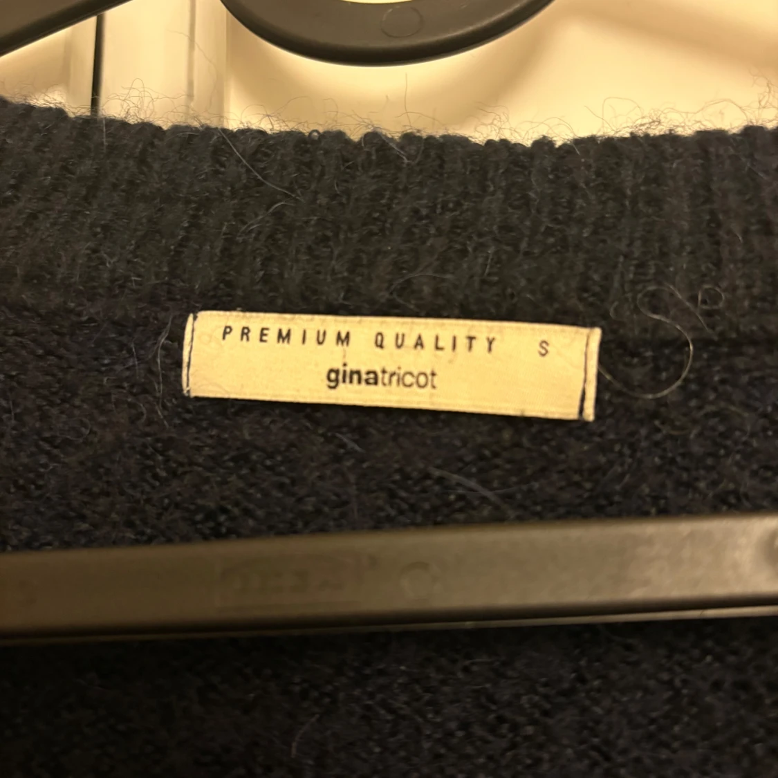 Mörkblå stickad tröja Gina Tricot - 3