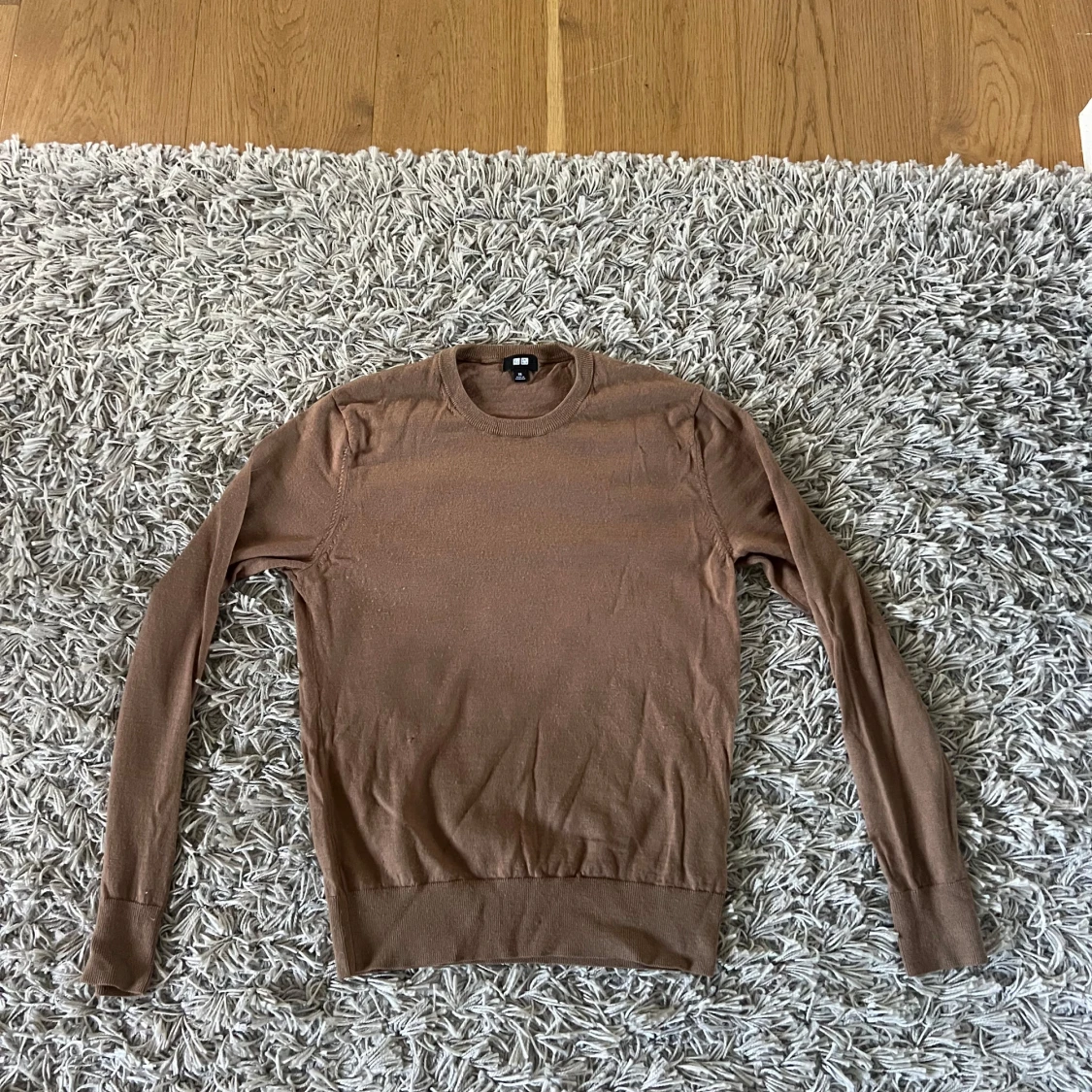 Brun stickad tröja Uniqlo