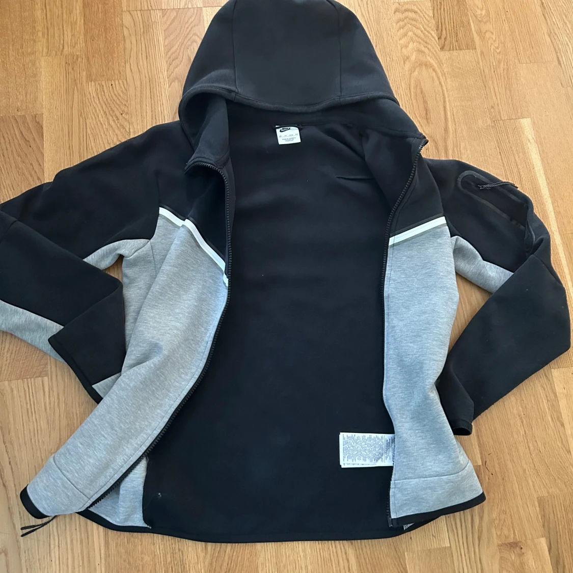 Nike hoodiejacka svart/grå XS