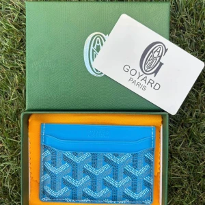 Ljus blå plånbok  - helt nytt, Fraktar inom 24 timmar. 