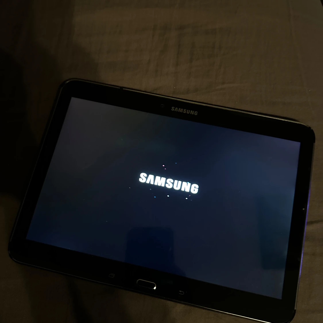 Samsung Galaxy Tab 4 10.1 - 1