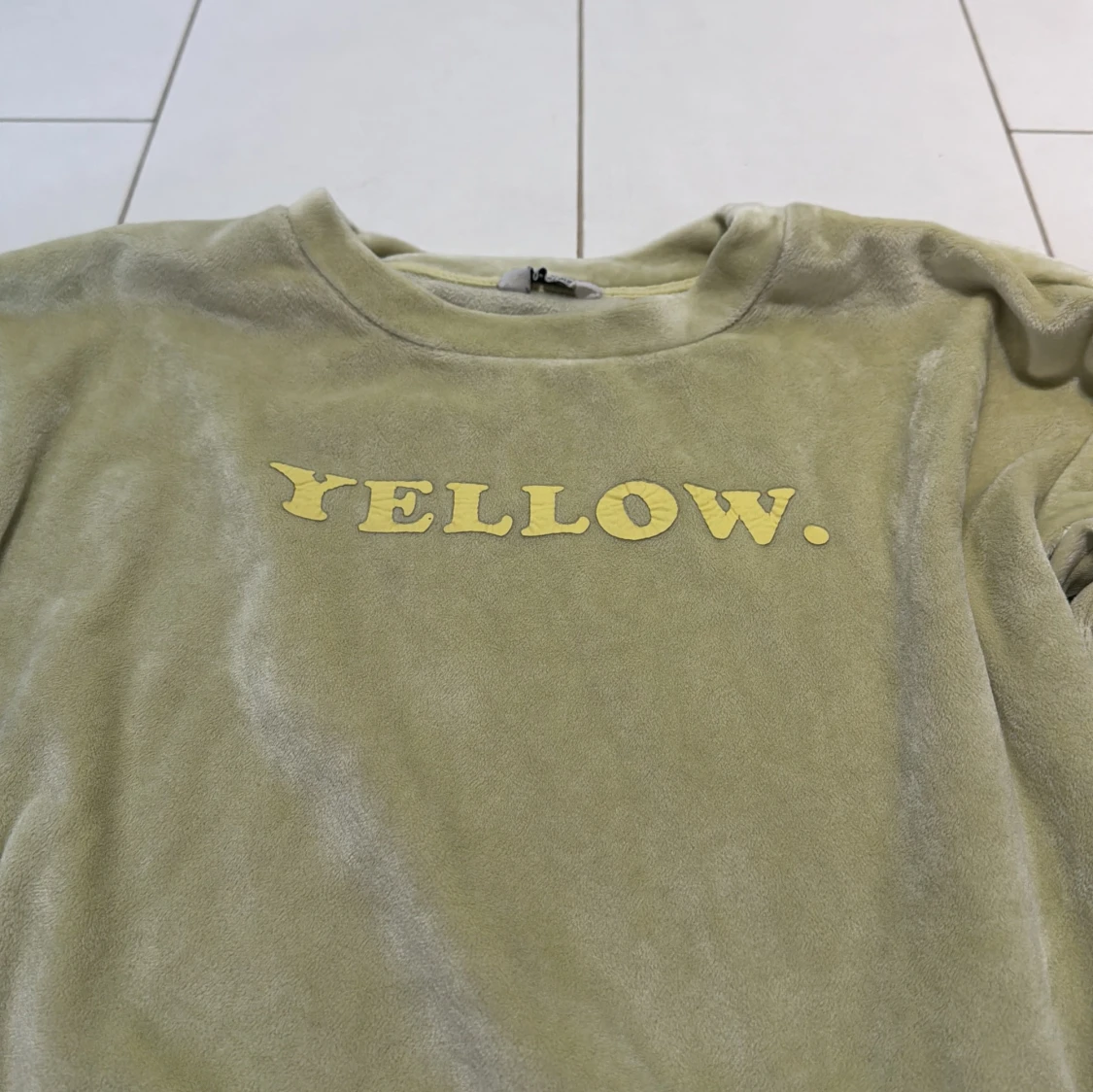 Gulgrön fleece-tröja med tryck - 2