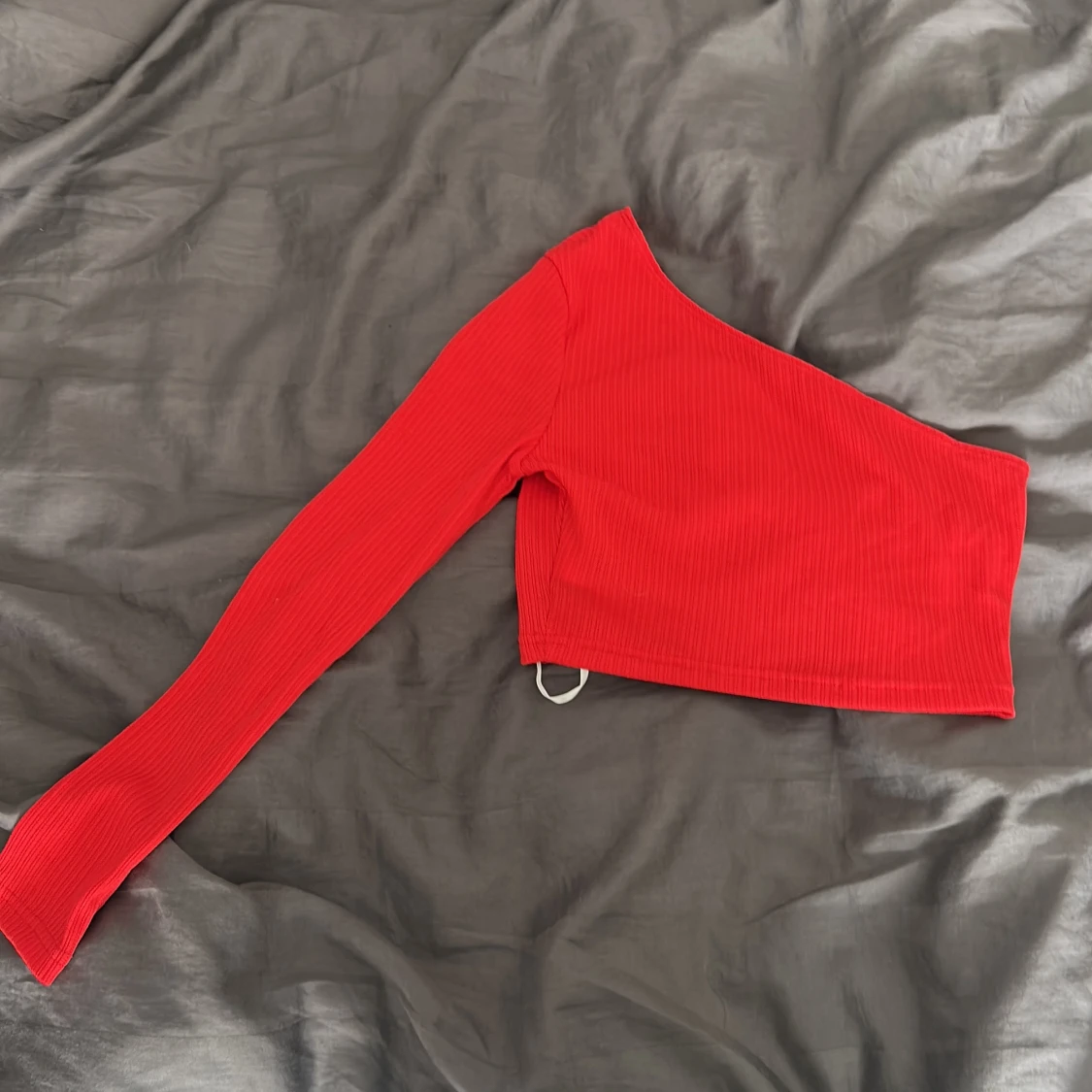 Röd one shoulder topp från SHEIN