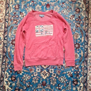 Vintage raulph Lauren tröja - Snygg raulph Lauren tröja! Skicket är som på bilderna 🤝🏼 är det något du undrar passa på att fråga, priset är inte slaget i sten 🥰 