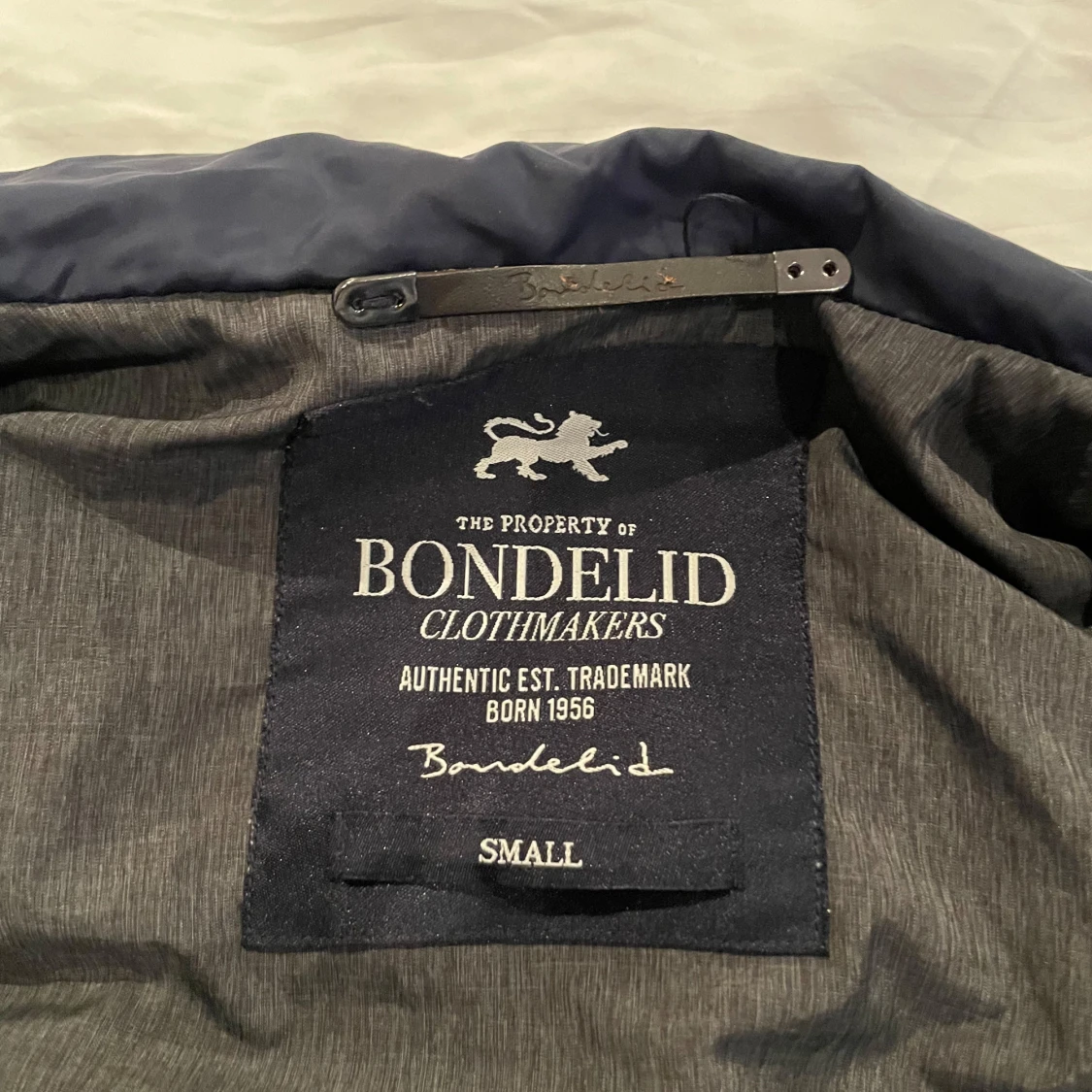 Bondelid väst - 3