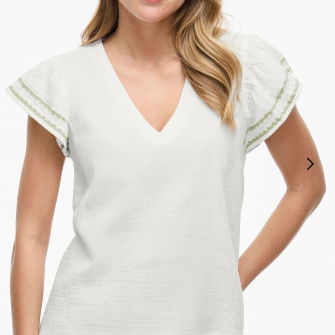 Vit topp med puffärm från Vila - 1