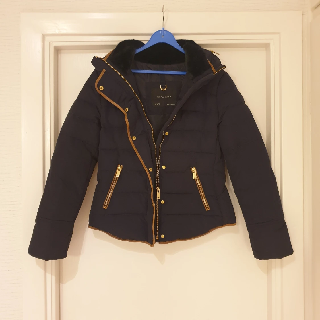 Marinblå pufferjacka från Zara Basic - 1